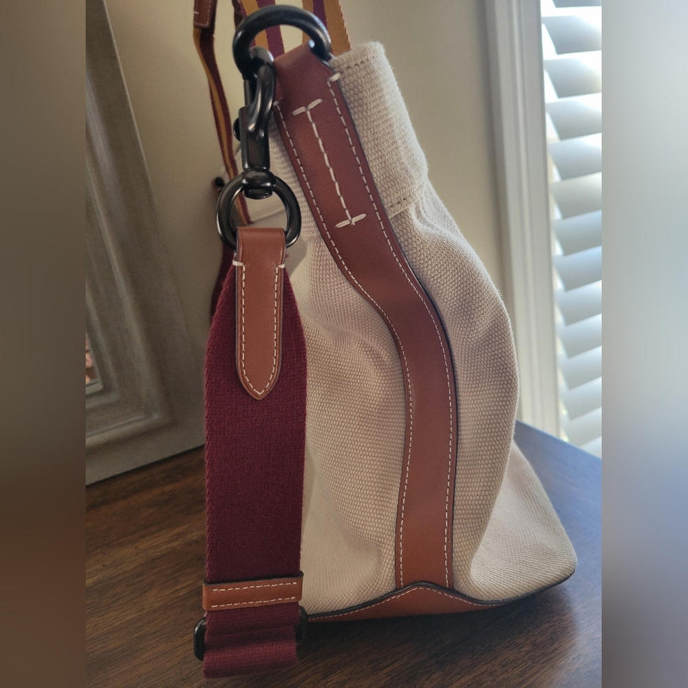 Coach Beige and Burgundy Canvas Tote Bag 38. SOLD OUT ONLINE. New Without Tags. - Picture 8 of 11